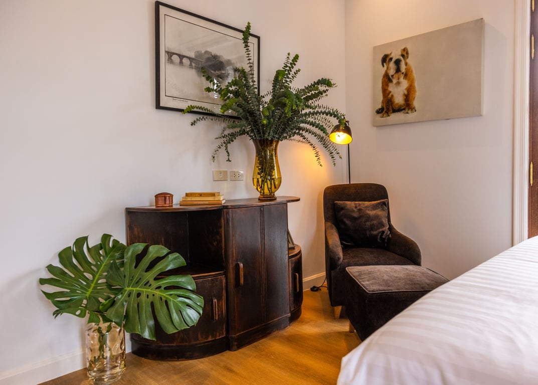 The Saran Suite 7